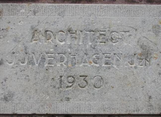 Gevelsteen Bavinckschool Haarlem
              <br/>
              http://www.historischschoten.nl/, Datum onbekend